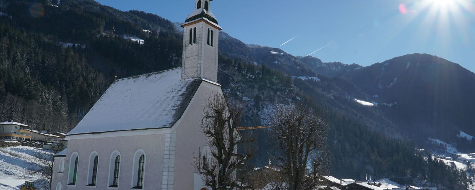 Kirche in Ramsau im Winter